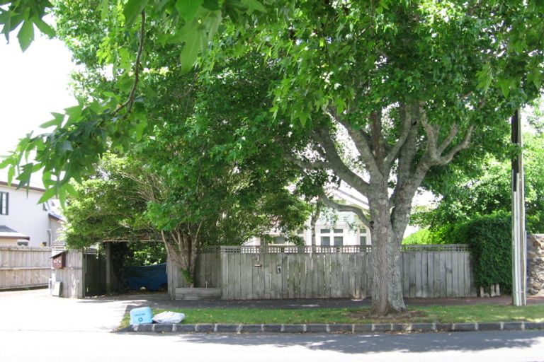 Photo of property in 1/47 Dignan Street, Point Chevalier, Auckland, 1022