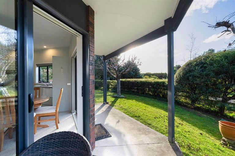 Photo of property in 206 Mazengarb Road, Paraparaumu, 5032