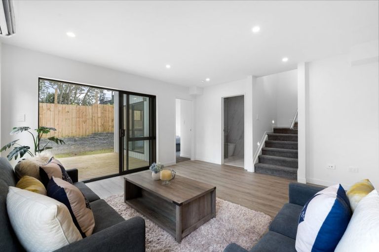 Photo of property in 89c Oreil Avenue, West Harbour, Auckland, 0618