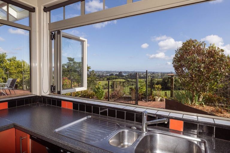 Photo of property in 6 Penny Place, Welcome Bay, Tauranga, 3175