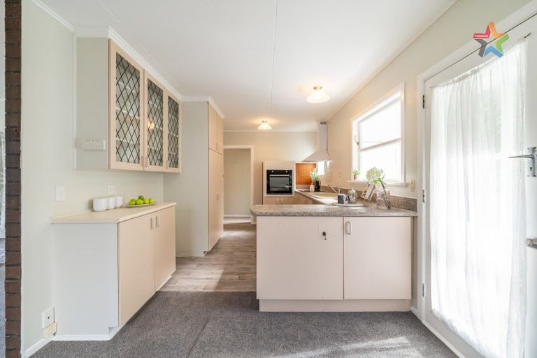 Photo of property in 231 Dowse Drive, Maungaraki, Lower Hutt, 5010