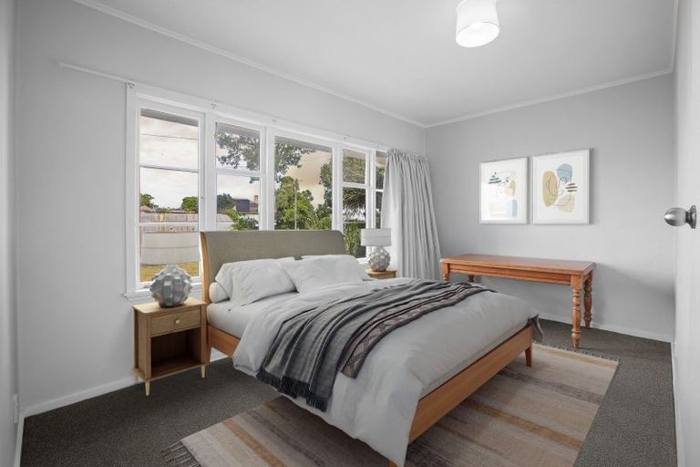 Photo of property in 2 Old Farm Road, Hamilton East, Hamilton, 3216