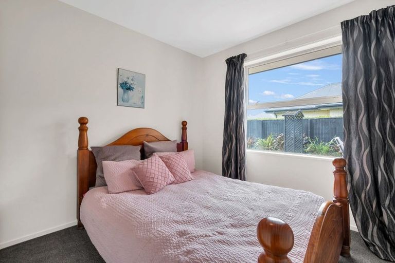 Photo of property in 13 Brockelbank Drive, Kaiapoi, 7630