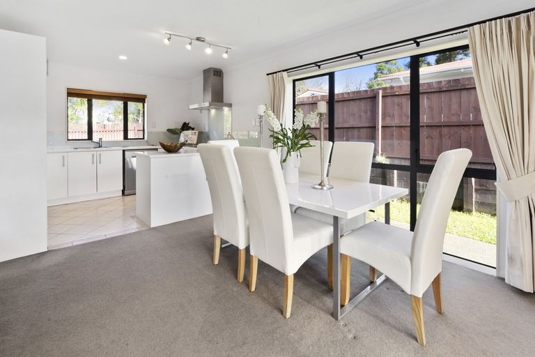 Photo of property in 63a Stottholm Road, Titirangi, Auckland, 0604