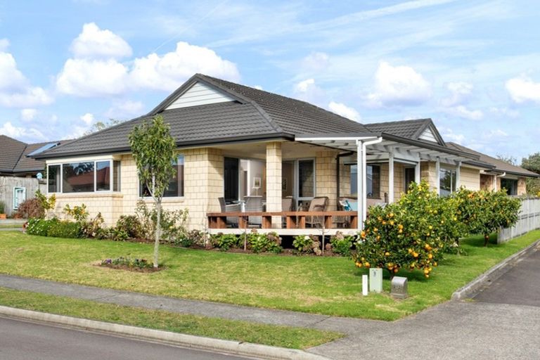 Photo of property in 1 Riverside Place, Katikati, 3129