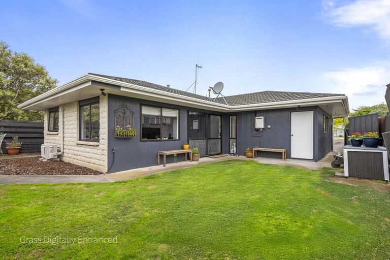 Photo of property in 20a Queen Street, Feilding, 4702