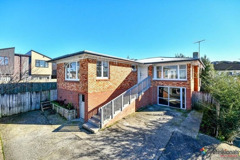 Photo of property in 114 Alfriston Road, Manurewa, Auckland, 2105