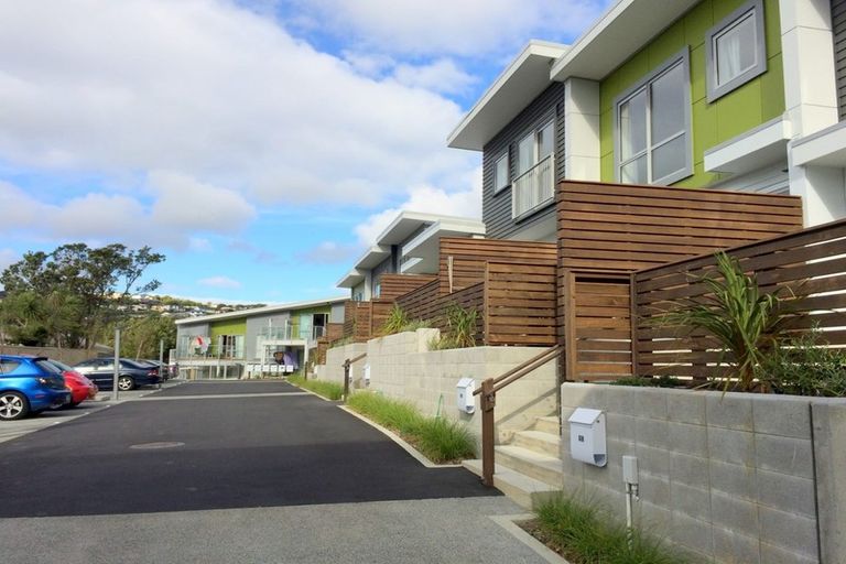 Photo of property in 4/8 Middleton Road, Johnsonville, Wellington, 6037