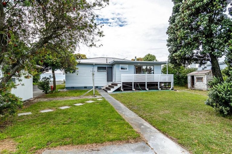 Photo of property in 97 The Esplanade, Westshore, Napier, 4110