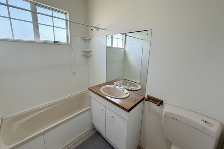 Photo of property in 4/44 Kingsland Avenue, Kingsland, Auckland, 1021