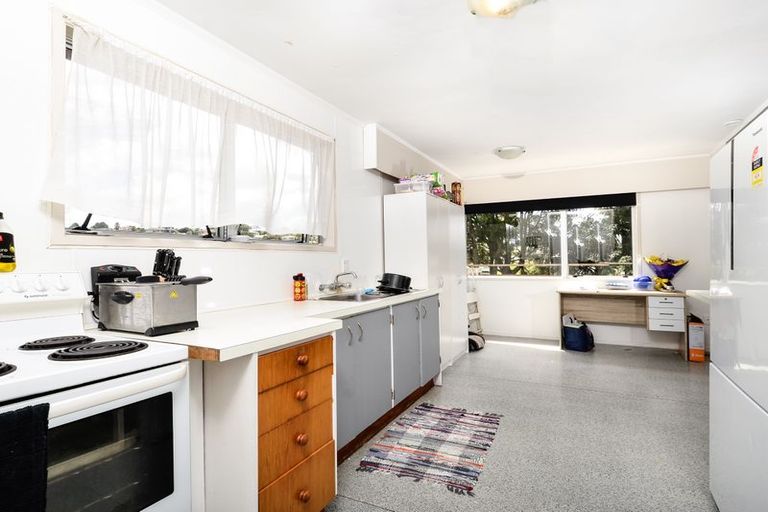 Photo of property in 44 Gallony Avenue, Massey, Auckland, 0614