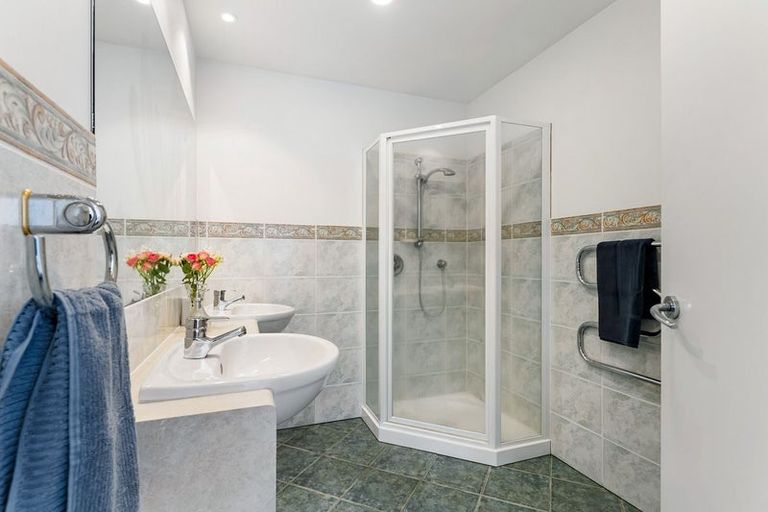 Photo of property in 1i/175 Hurstmere Road, Takapuna, Auckland, 0622