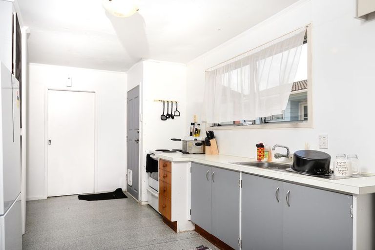 Photo of property in 44 Gallony Avenue, Massey, Auckland, 0614