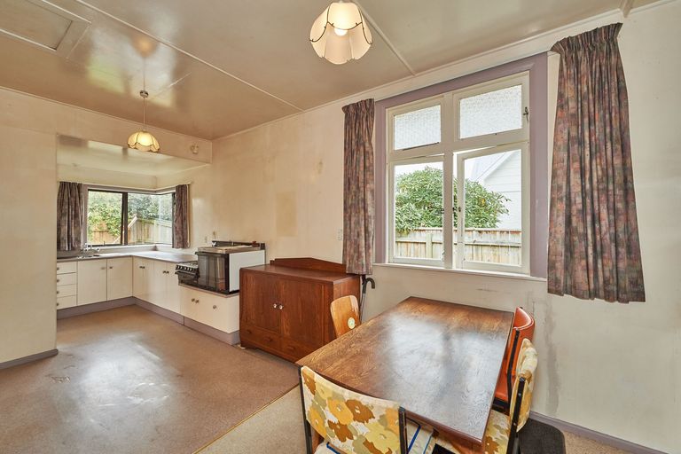 Photo of property in 46 Dahlia Street, Palmerston North, 4410