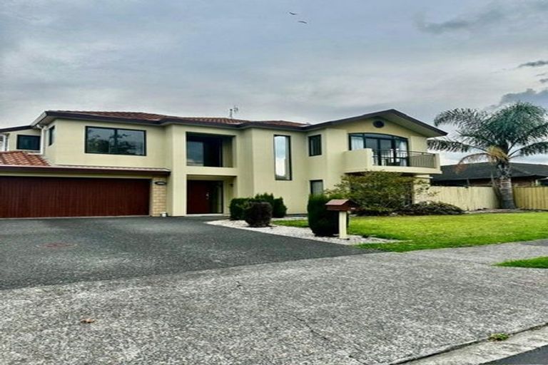 Photo of property in 49 Lilybank Crescent, East Tamaki, Auckland, 2013