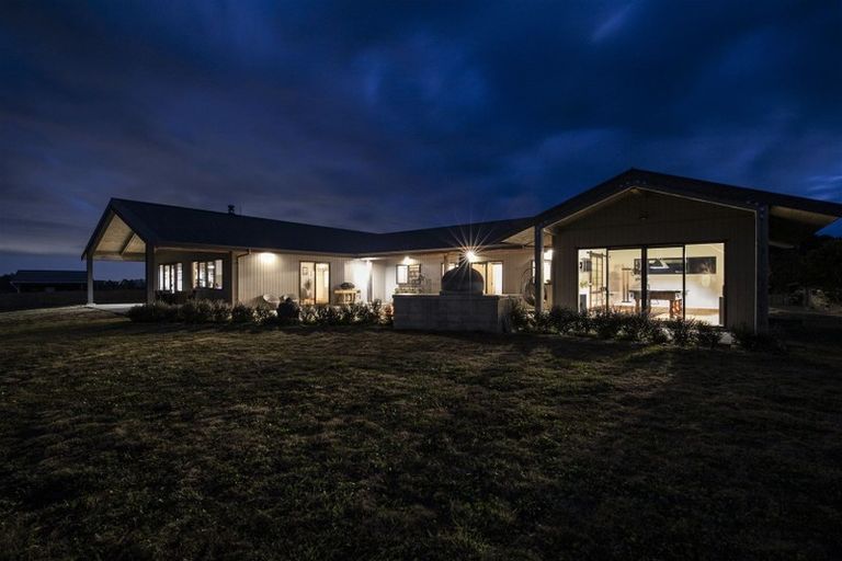 Photo of property in 24b Bethells Road, Waitakere, Auckland, 0816