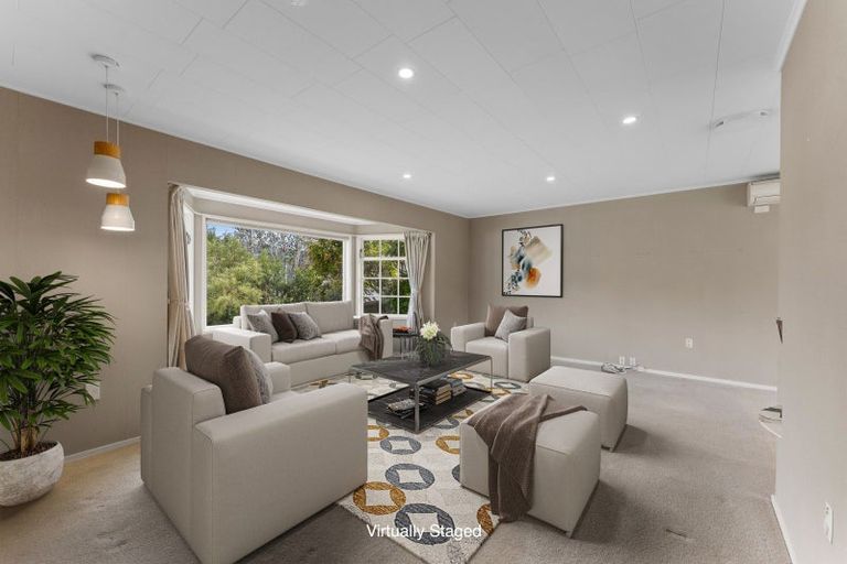 Photo of property in 51 Sunbrae Drive, Silverstream, Upper Hutt, 5019