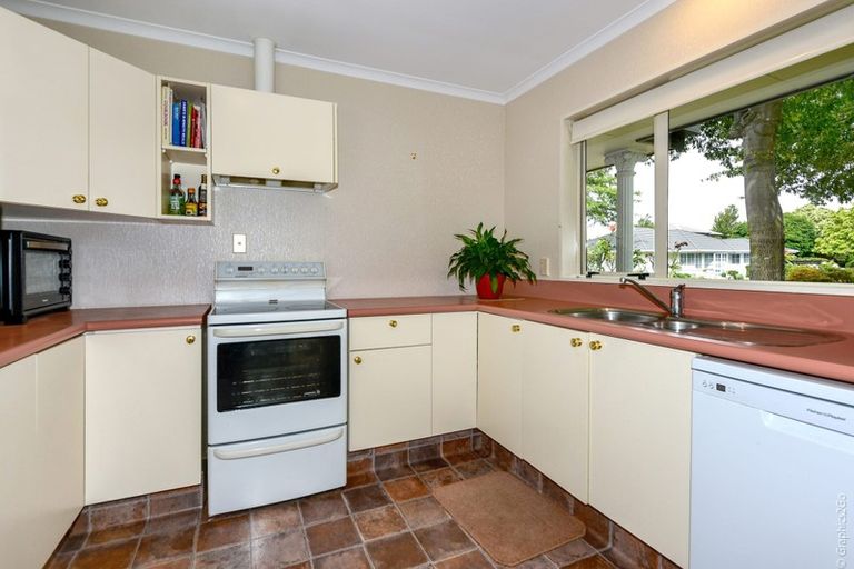 Photo of property in 21 Villa Grove, Ilam, Christchurch, 8041