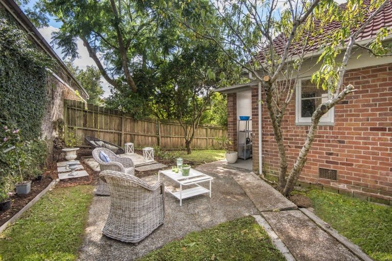 Photo of property in 9a Kerr Street, Devonport, Auckland, 0624