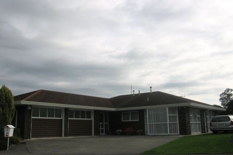 Photo of property in 6 Dalfield Place, Highbury, Palmerston North, 4412