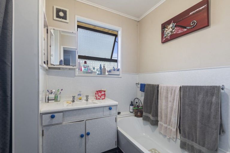 Photo of property in 21c Flower Street, Bulls, 4818