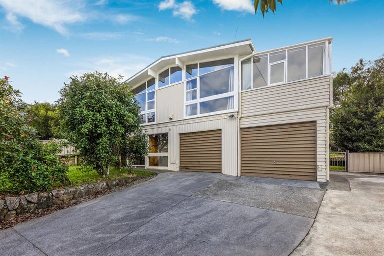 Photo of property in 9 Ellesmere Crescent, Pakuranga Heights, Auckland, 2010