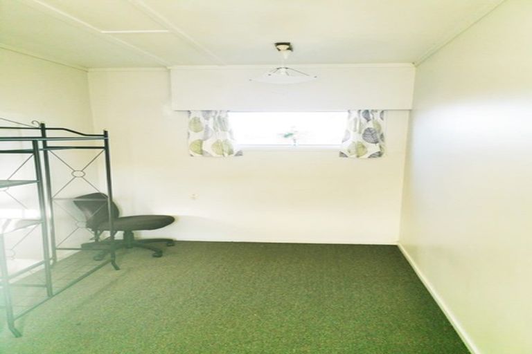 Photo of property in 39a Forrest Hill Road, Milford, Auckland, 0620