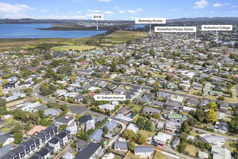 Photo of property in 61 Graham Avenue, Te Atatu Peninsula, Auckland, 0610