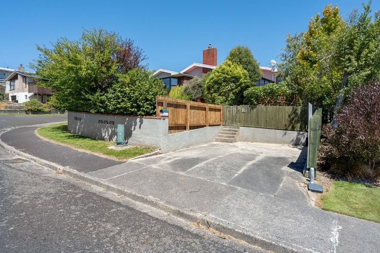 Photo of property in 16 Kinmont Crescent, Kinmont Park, Mosgiel, 9024