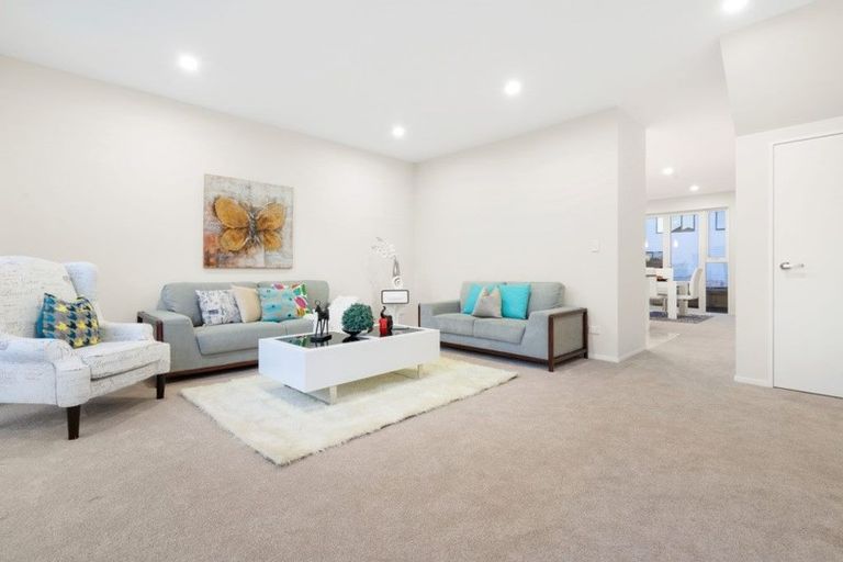 Photo of property in 12 Kapia Drive, Takanini, 2112