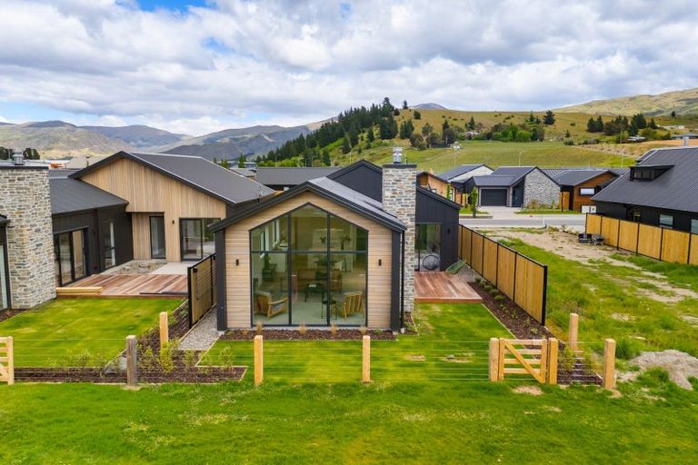 Photo of property in 117 Wooing Tree Avenue, Cromwell, 9310