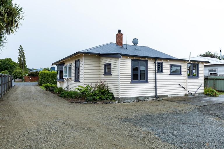 Photo of property in 14 Campbell Street, Geraldine, 7930