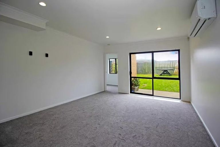 Photo of property in 63 Naylors Drive, Mangere, Auckland, 2022