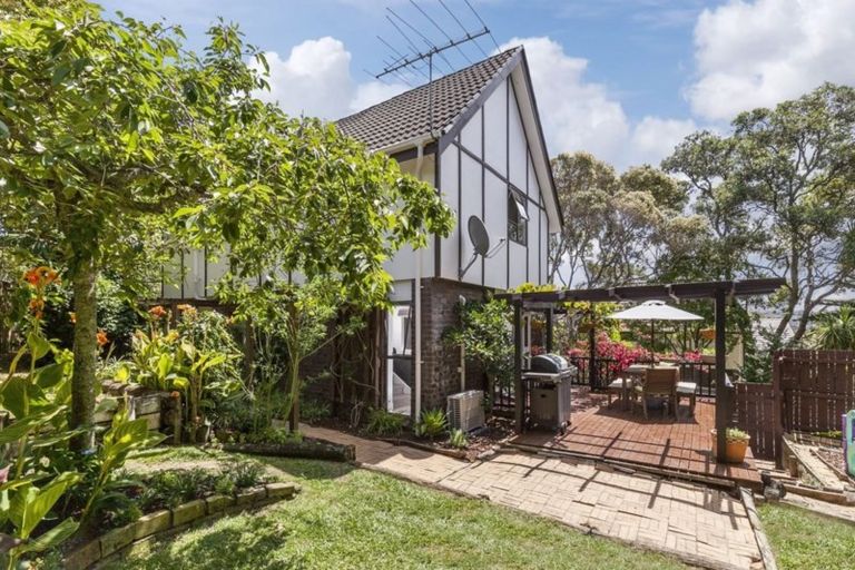 Photo of property in 1/34 Waiau Street, Torbay, Auckland, 0630