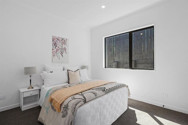 Photo of property in 52 Whakairo Crescent, Gulf Harbour, Whangaparaoa, 0930