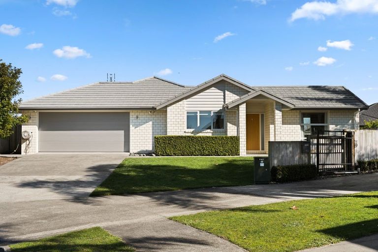 Photo of property in 17 Michael Terrence Place, Flagstaff, Hamilton, 3210