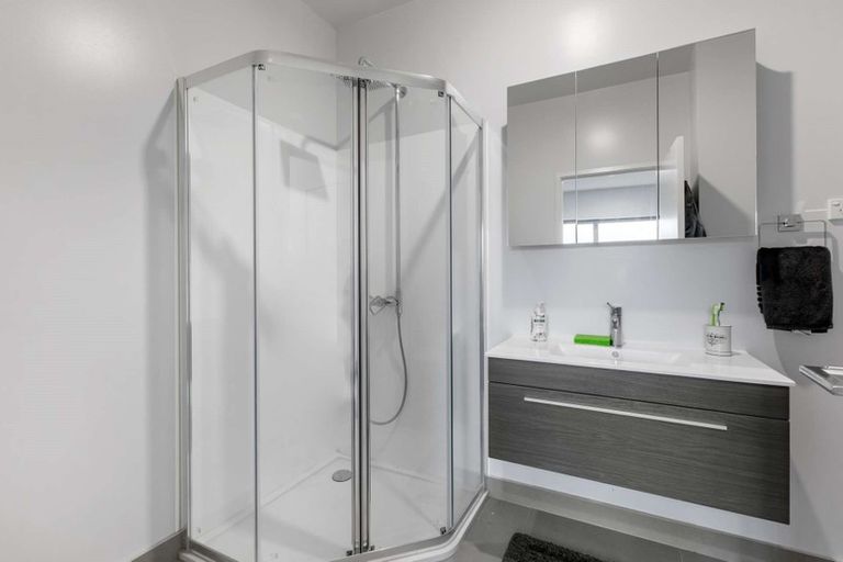 Photo of property in 38/11 Ray Small Drive, Papakura, 2110