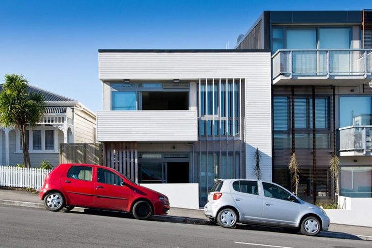 Photo of property in Masina Apartments, 214/80 Riddiford Street, Newtown, Wellington, 6021