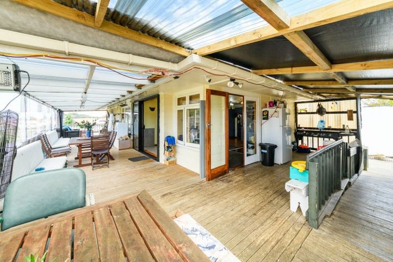 Photo of property in 15 Rangiotu Road, Himatangi, Palmerston North, 4477