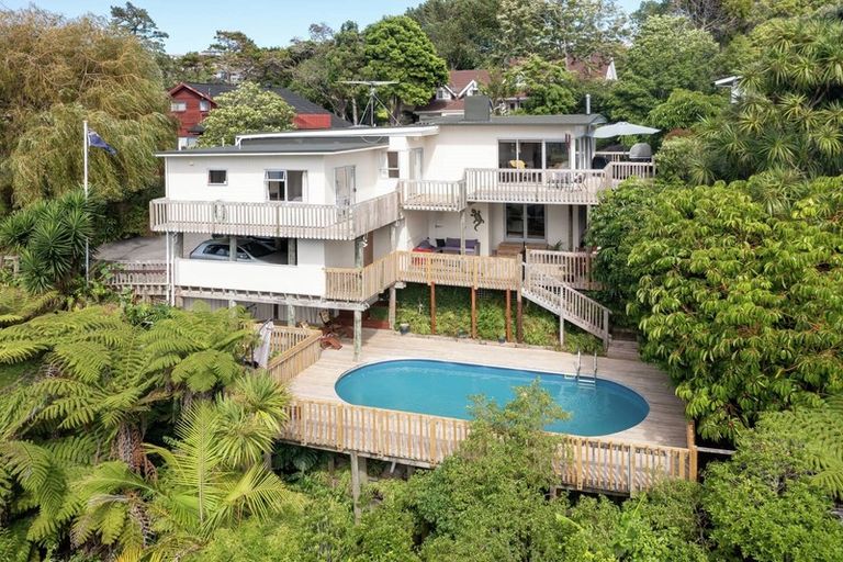 Photo of property in 44 Colmar Road, Mellons Bay, Auckland, 2014