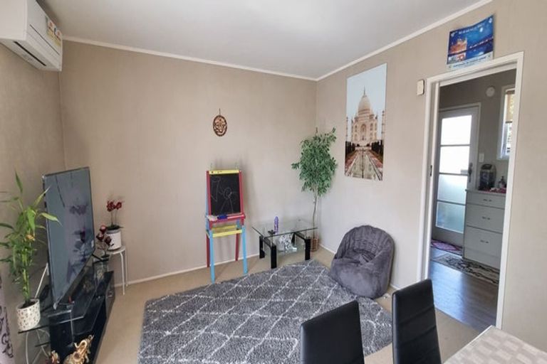 Photo of property in 2/86 Carruth Road, Papatoetoe, Auckland, 2025