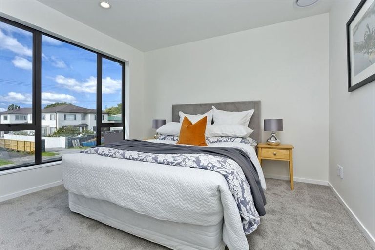 Photo of property in 2c Livingstone Street, Milford, Auckland, 0620