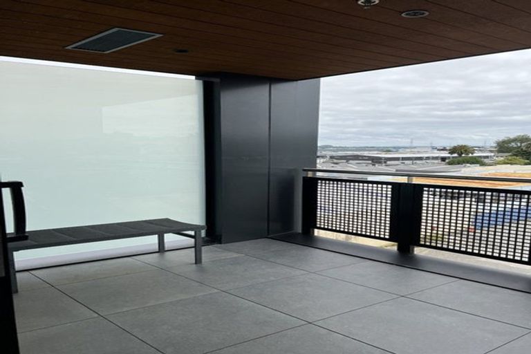 Photo of property in 306/70 Victoria Street, Onehunga, Auckland, 1061
