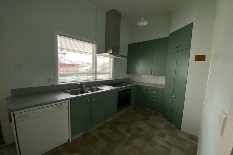 Photo of property in 17 Euston Street, Riccarton, Christchurch, 8041