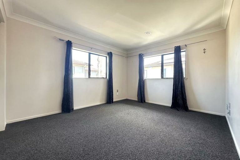 Photo of property in 15 Janway Avenue, Flat Bush, Auckland, 2016