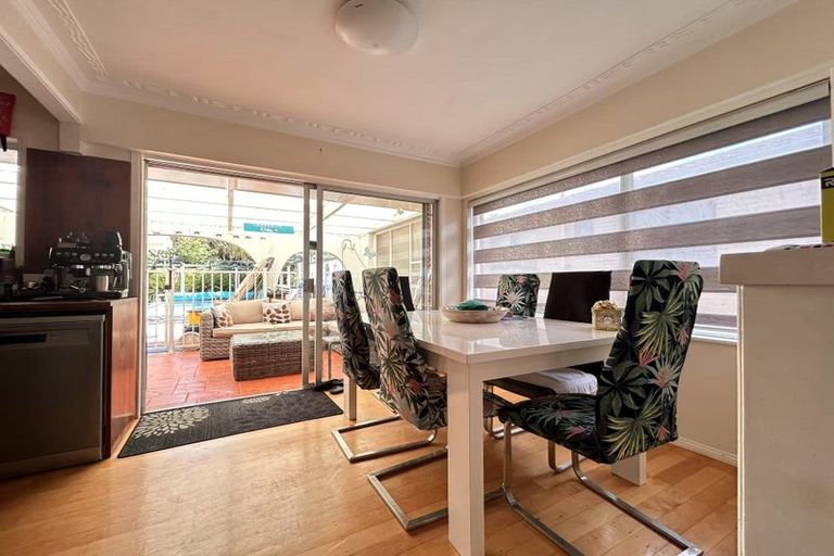 Photo of property in 15 Sorrel Crescent, Bucklands Beach, Auckland, 2012