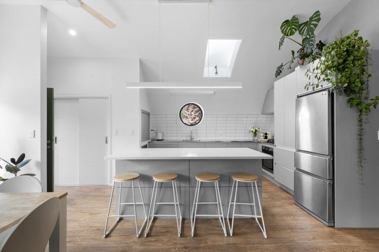 Photo of property in 8 Kings Court, Roslyn, Palmerston North, 4414