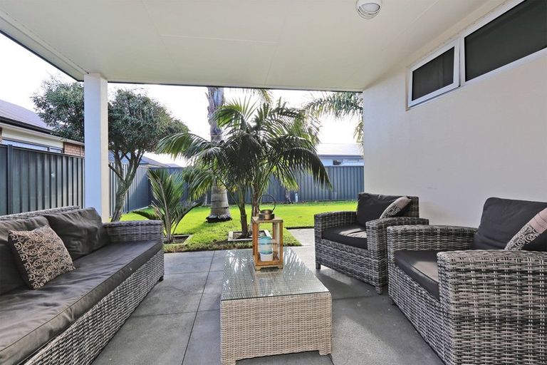 Photo of property in 16 Milford Place, Poraiti, Napier, 4112