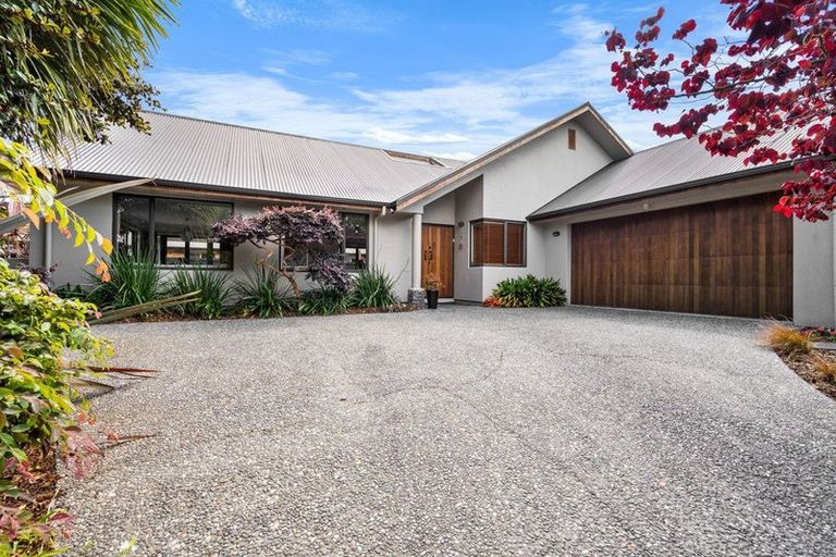 Photo of property in 11 Saint James Drive, Huntington, Hamilton, 3210