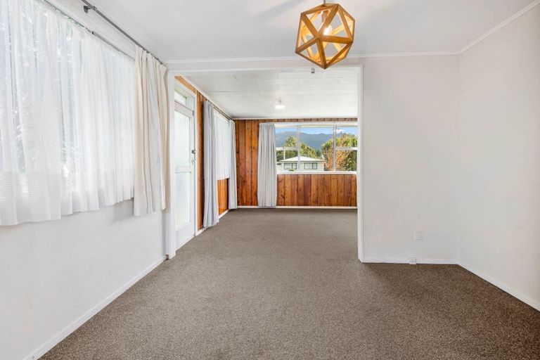 Photo of property in 21 Runuku Grove, Turangi, 3334